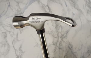 Feierabendhammer mit Flaschenöffner - mit Gravur